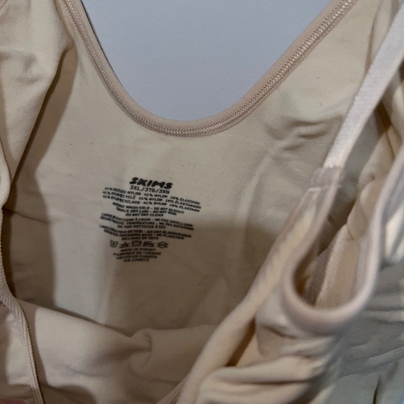 SKIMS SEAMLESS SCULPT MID THING BODYSUIT sand 3x - Picture 6 of 7